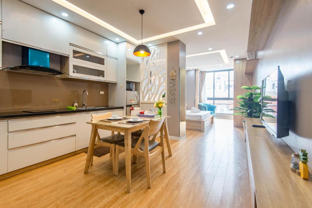 22housing Hotel & Residence 81 Linh Lang – Hanoi